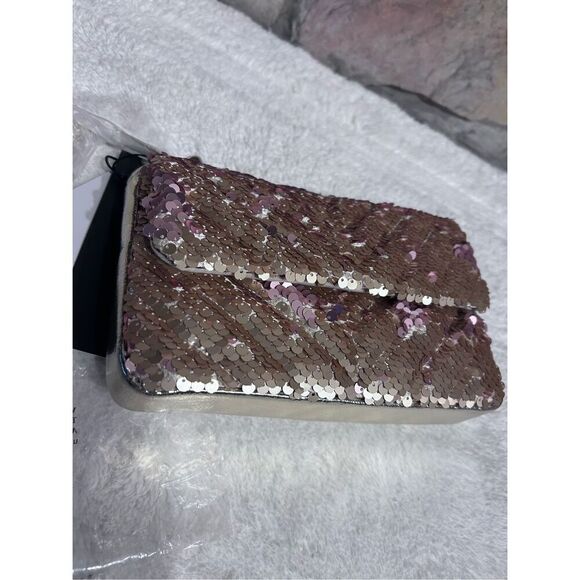 Nicole Miller Gold Mermaid Sequin Convertible Clutch Gold Chain Strap NEW - Picture 2 of 13